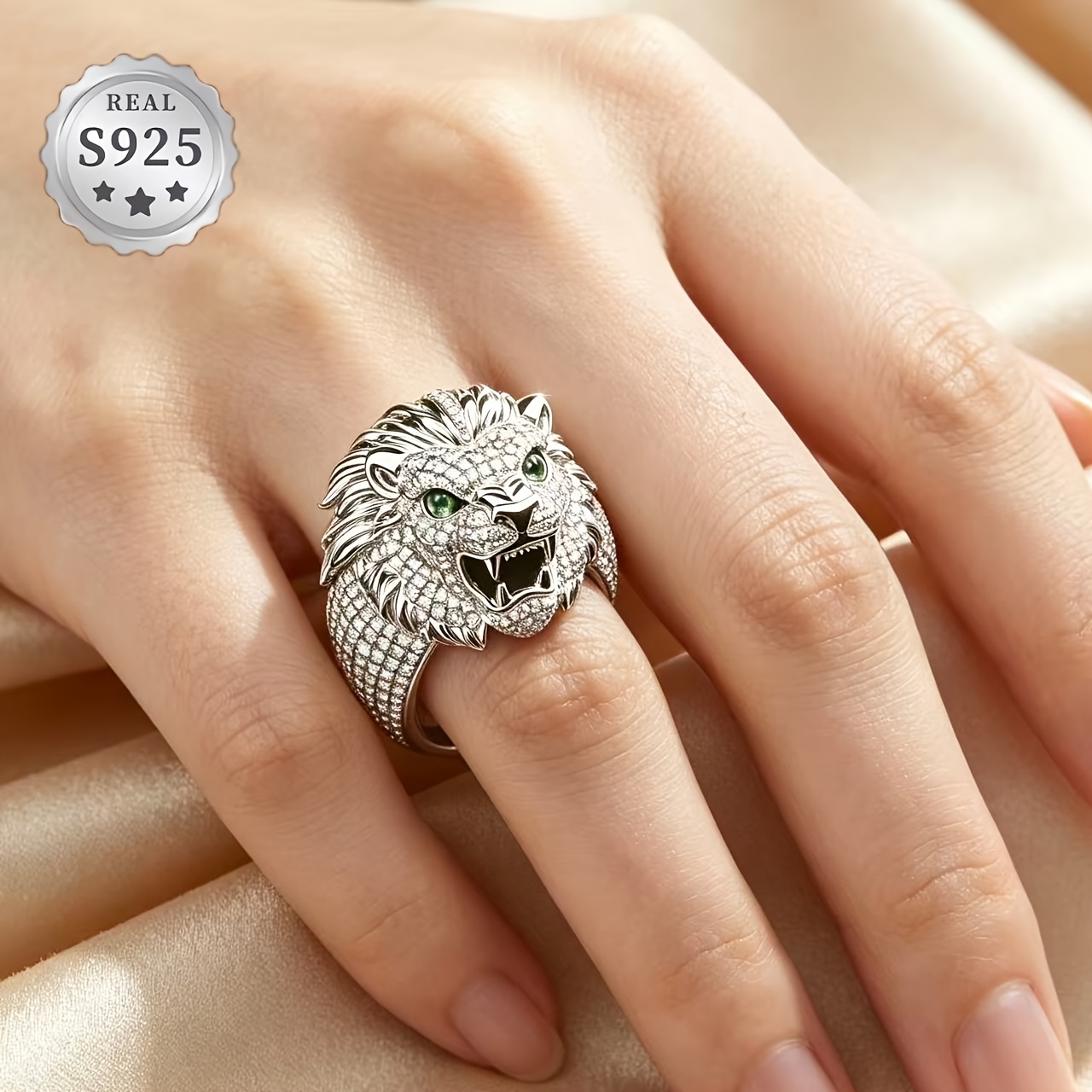Retro S925 3D Carved Lion Head Ring with Moissanite